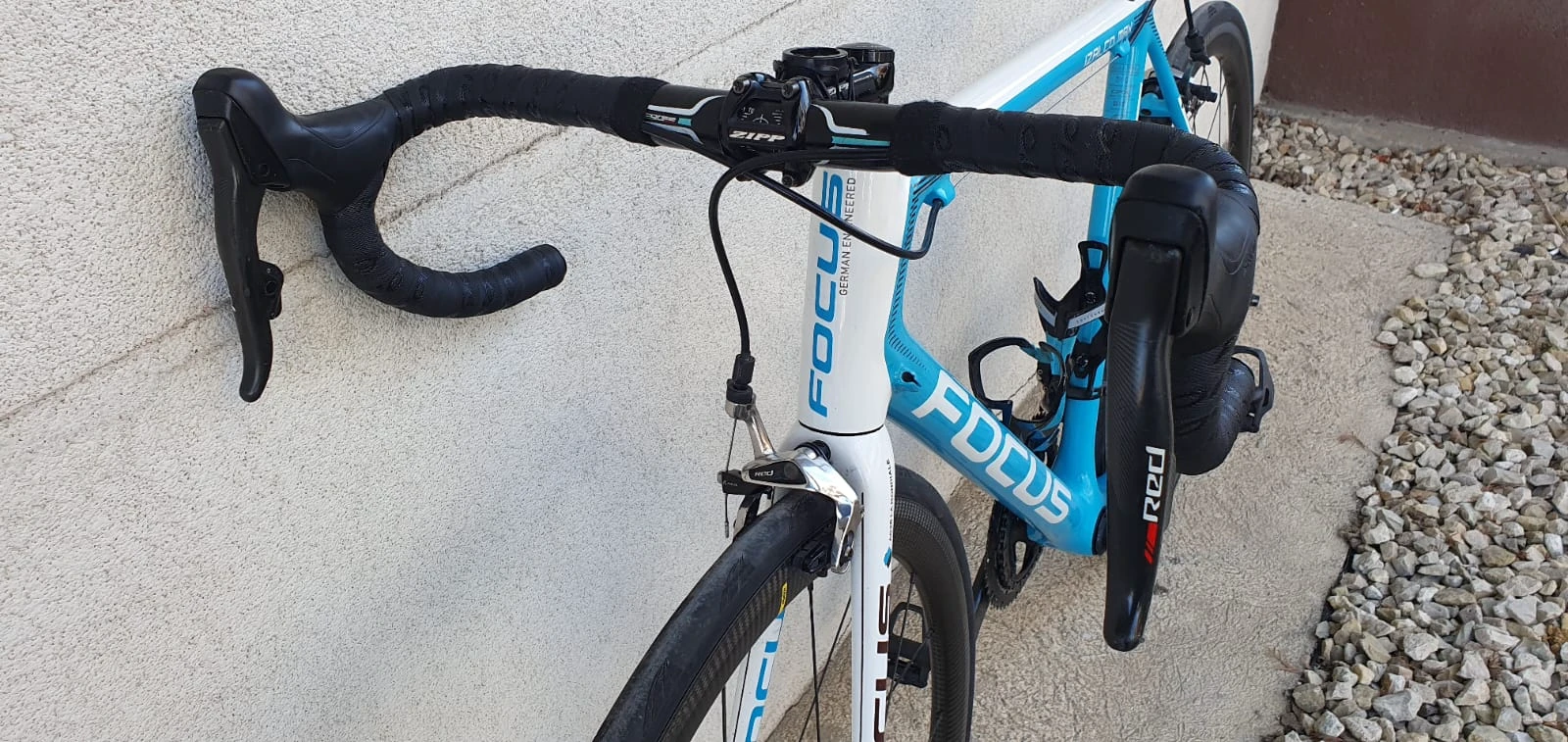 5. Focus Izalco Max Ag2r SRAM RED eTap