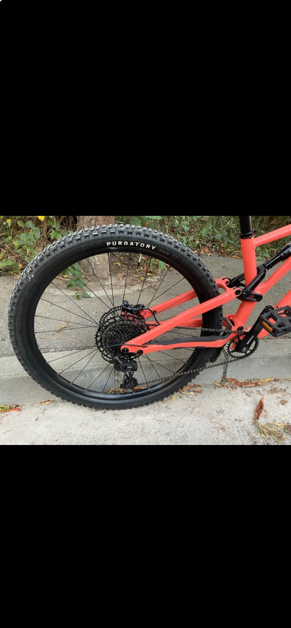 5. Bicicleta specialized stunjumper 2021