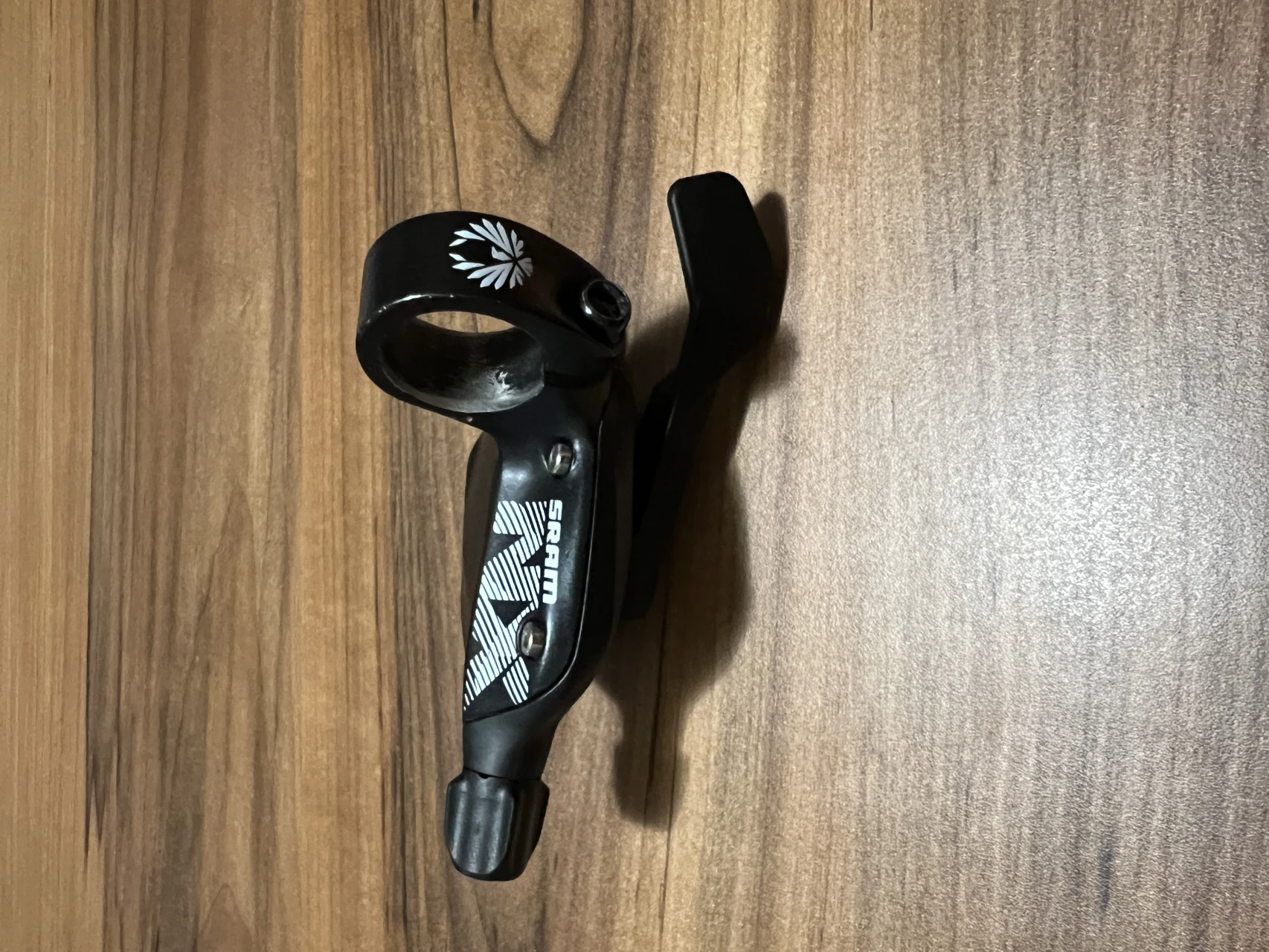 2. Schimbător SRAM NX EAGLE+manetă