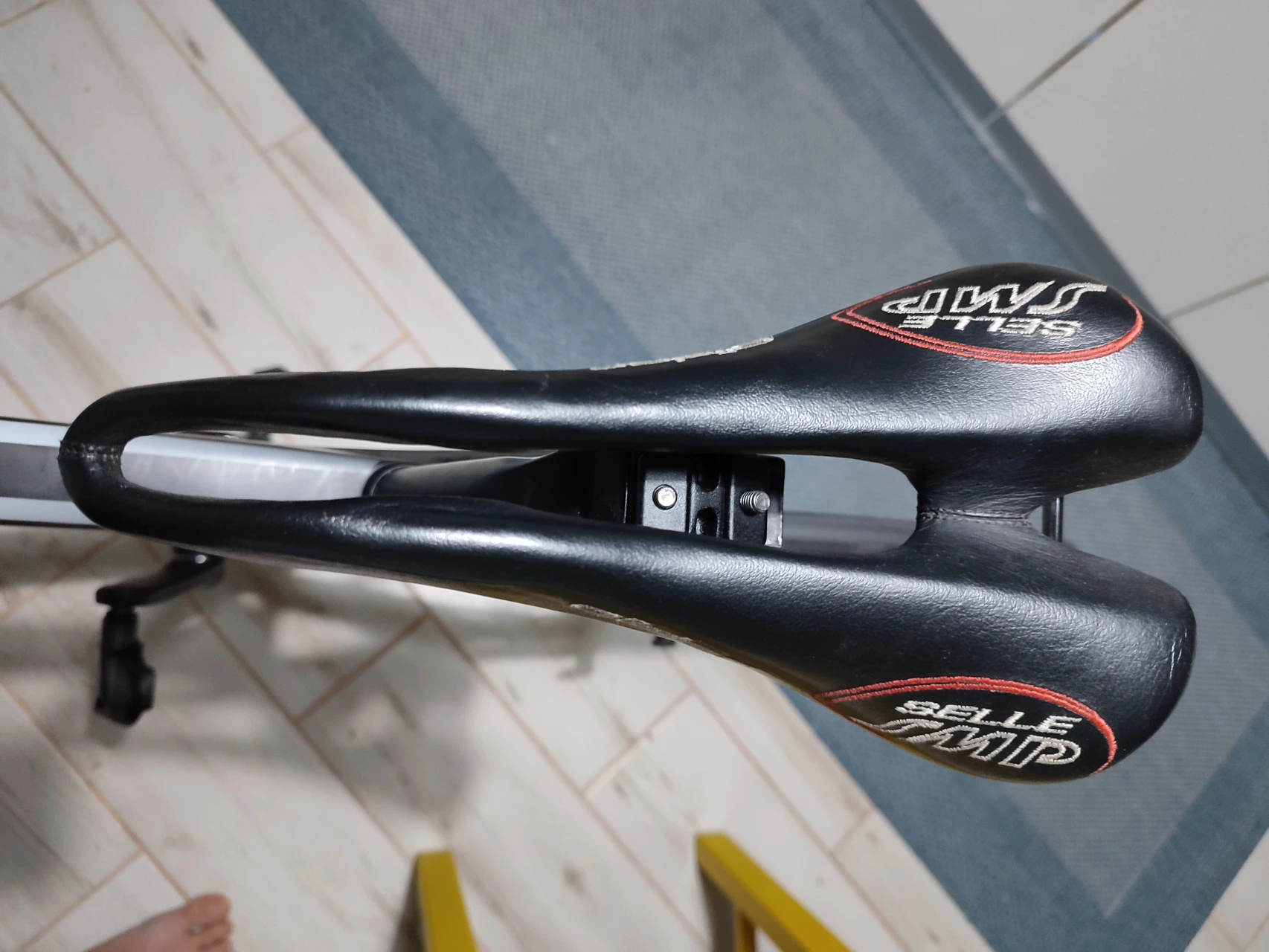 1. Sa bicicleta piele