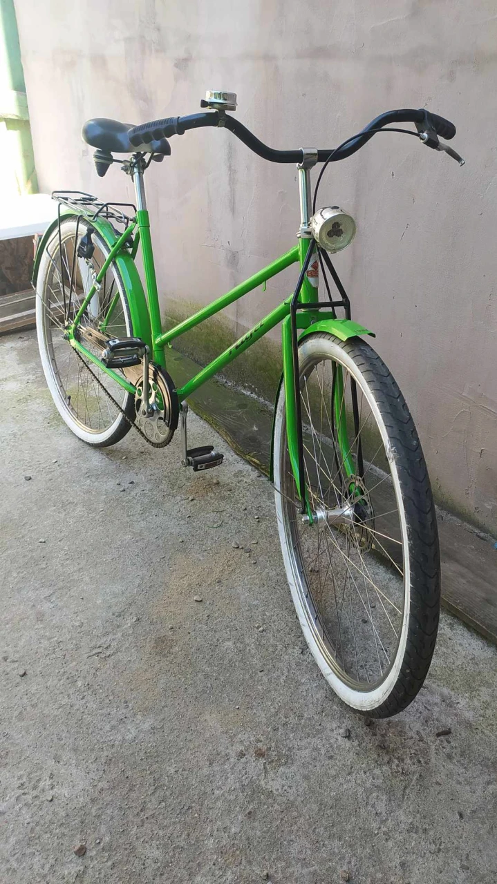 1. Bicicleta dama de oras vintage restaurat Riga 1983, 28"
