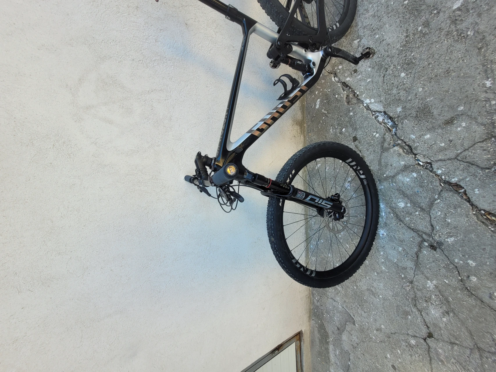 1. Ghost lector fs world cup (Nu scott,merida,cube,canyon,orbea,specialized)