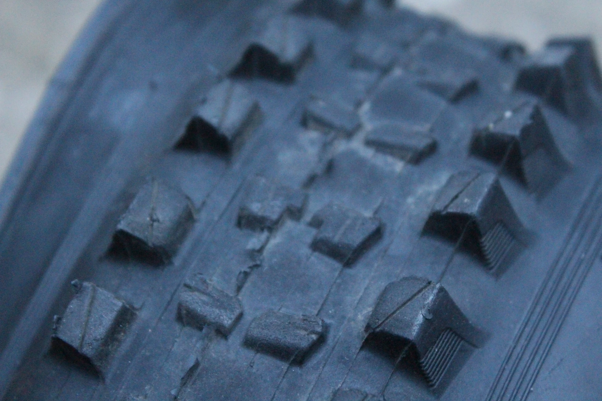 5. E-Thirteen LG1 EN TRS+ 29x2.35 Tubeless + camera noua