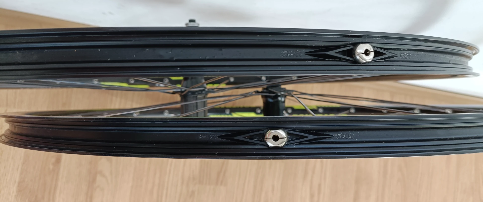 1. Roti 29 Bontrager Mustang tubeless