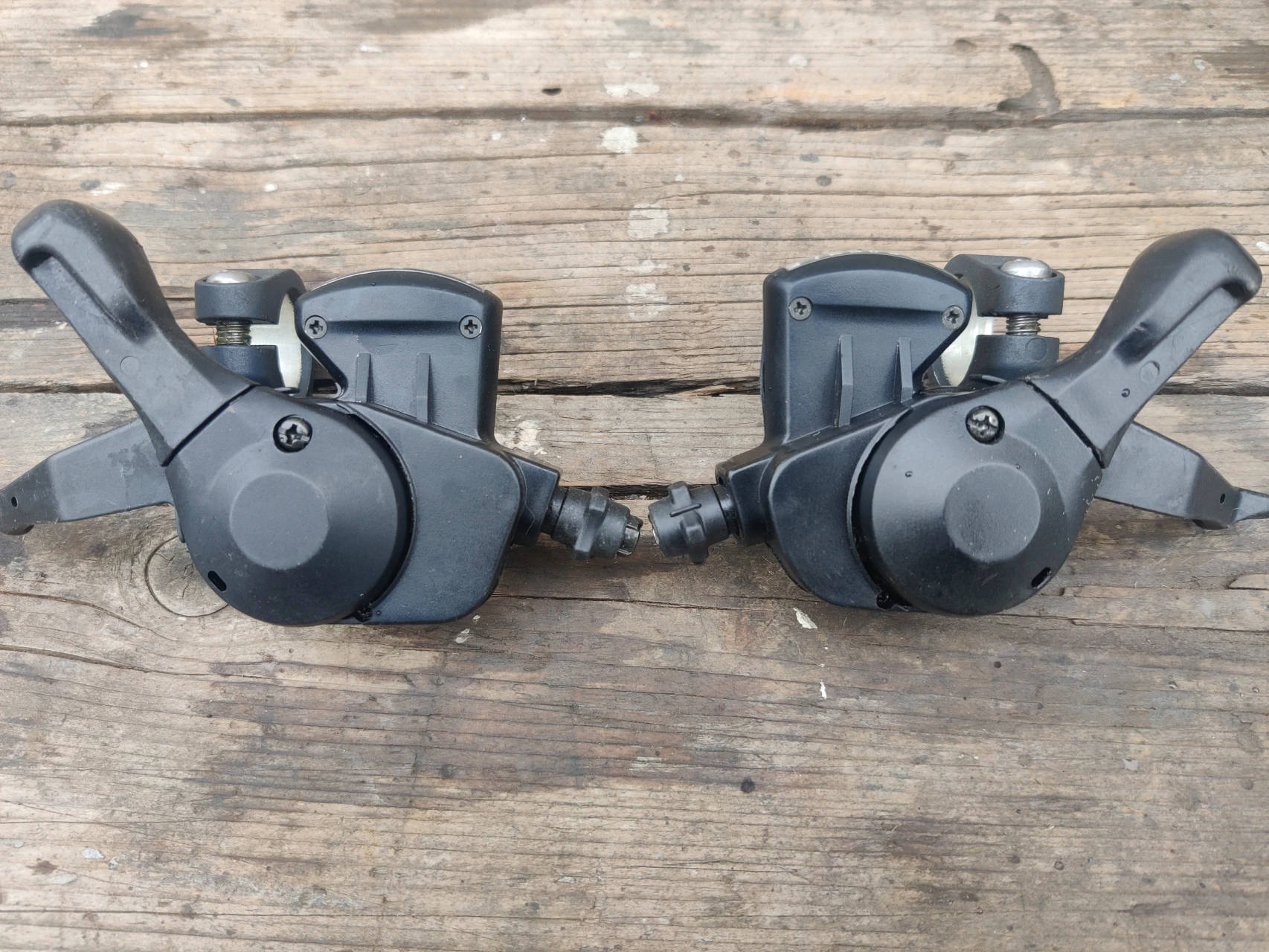 4. Set manete schimbator / shifter_e Shimano Alivio / Stx