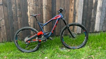 3. Vând bicicletă enduro GT FORCE EXPERT, măsura L, carbon, 27.5 dimensiune roată,