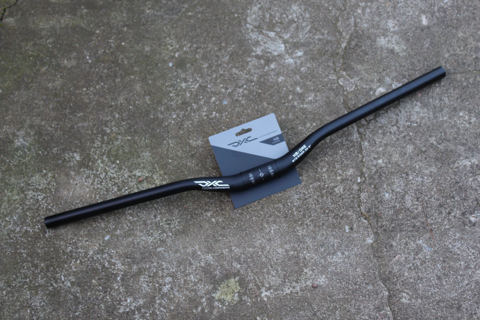 1. DXC Downhill ghidon 780mm lung 31.8 - rise 30