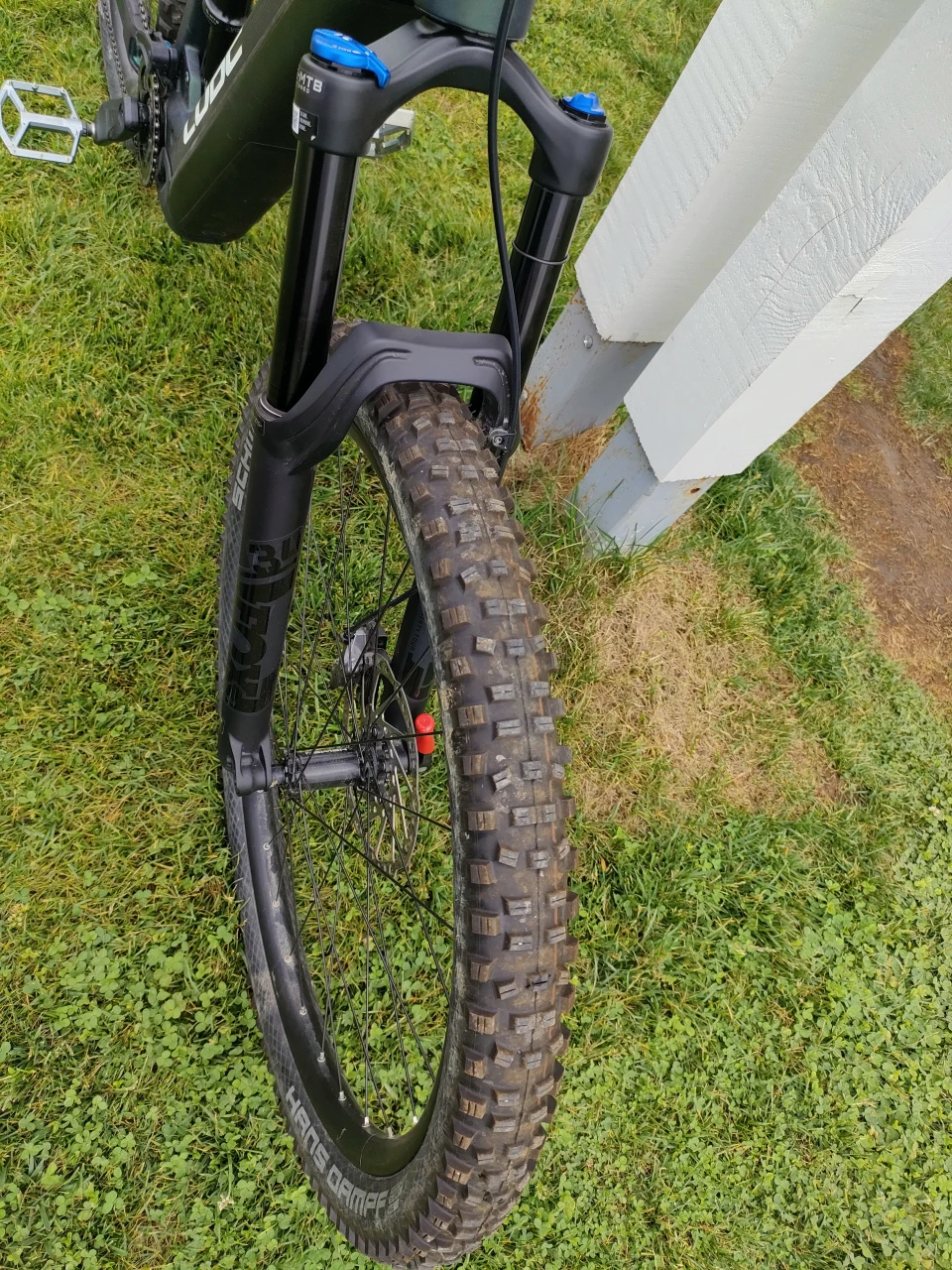 1. CUBE Stereo Hybrid 140 HPC SLX 2023