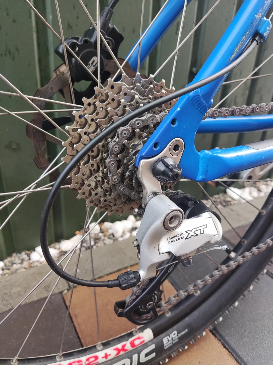 4. Kona Kula, furca Marzocchi, XT, Race Face, 19"