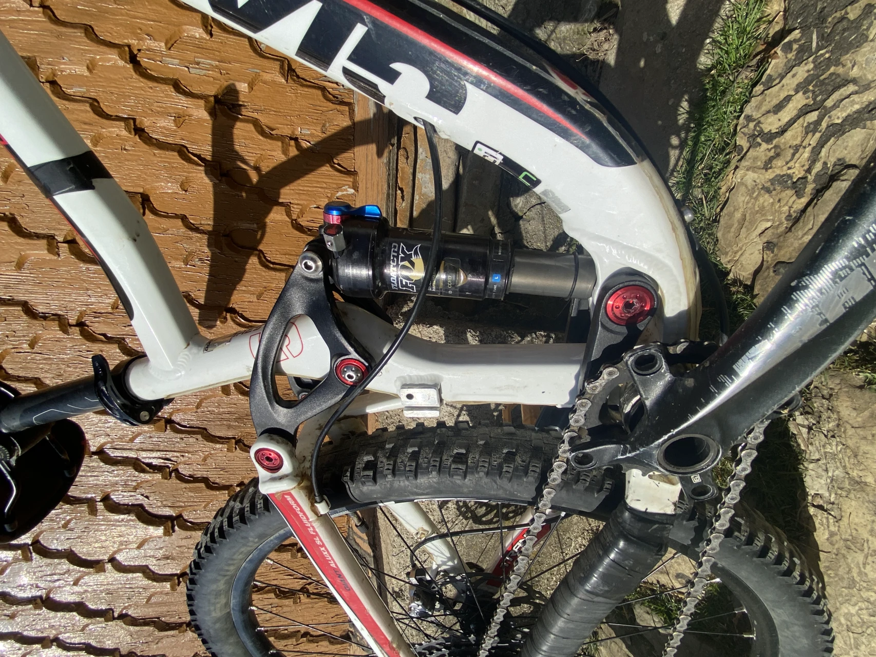 1. Full suspension Giant