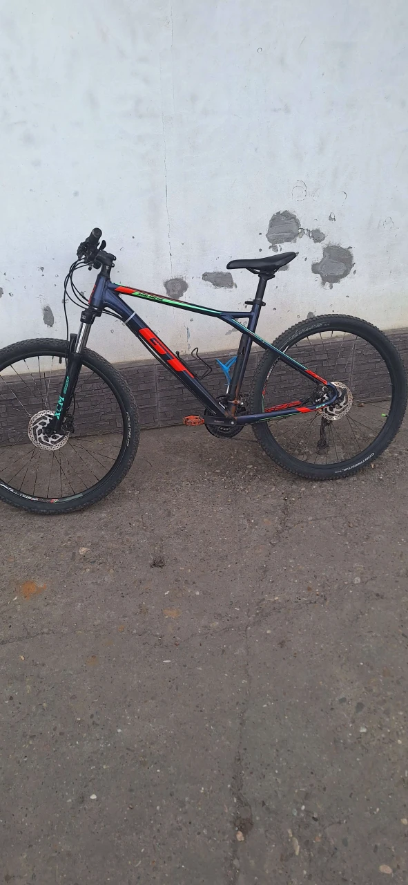 10. Vand sau schimb bicicleta gt avalanche comp 2018