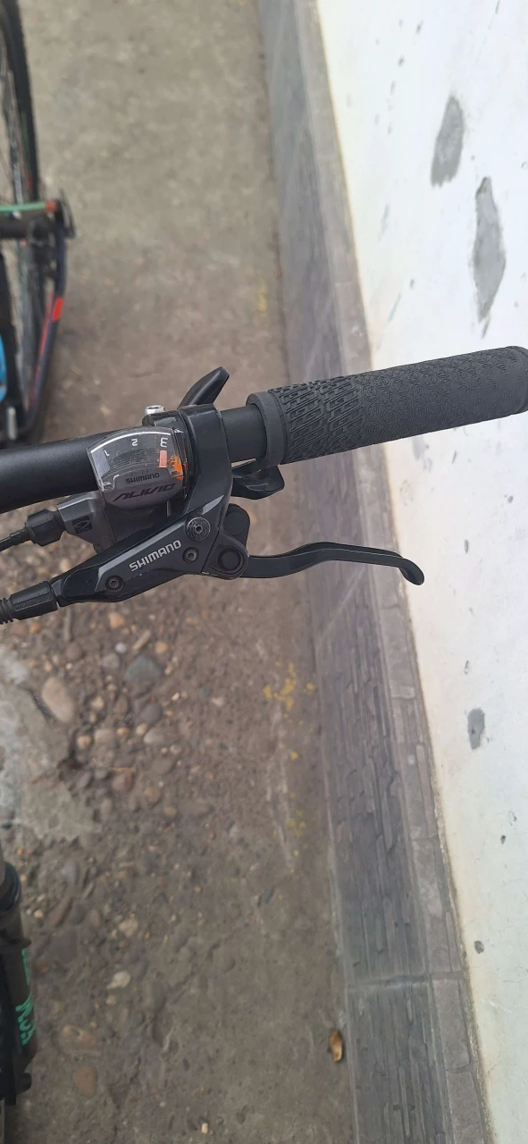 1. Vand sau schimb bicicleta gt avalanche comp 2018
