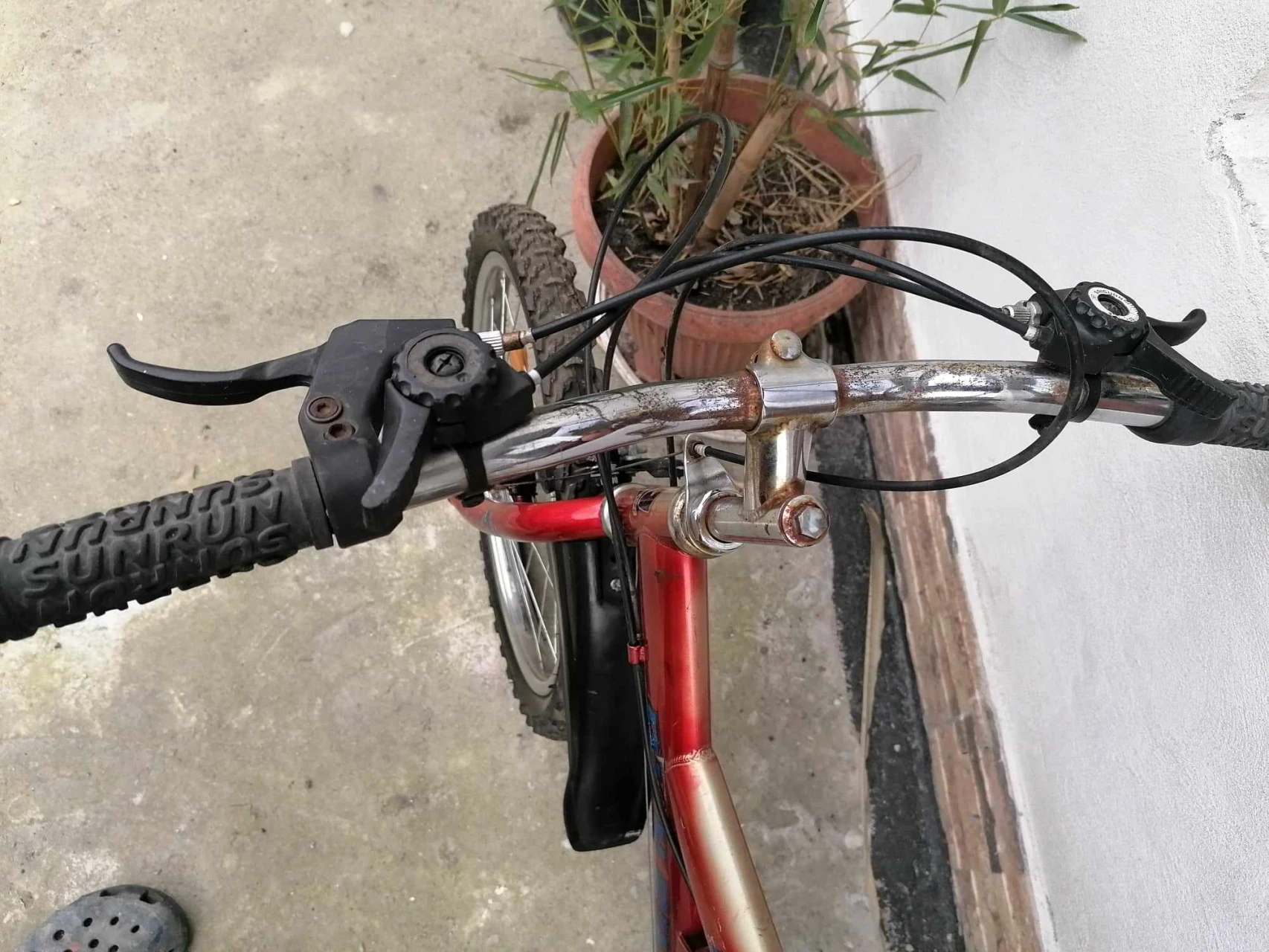1. Bicicleta copii roti de 20 cu telescop pe spate