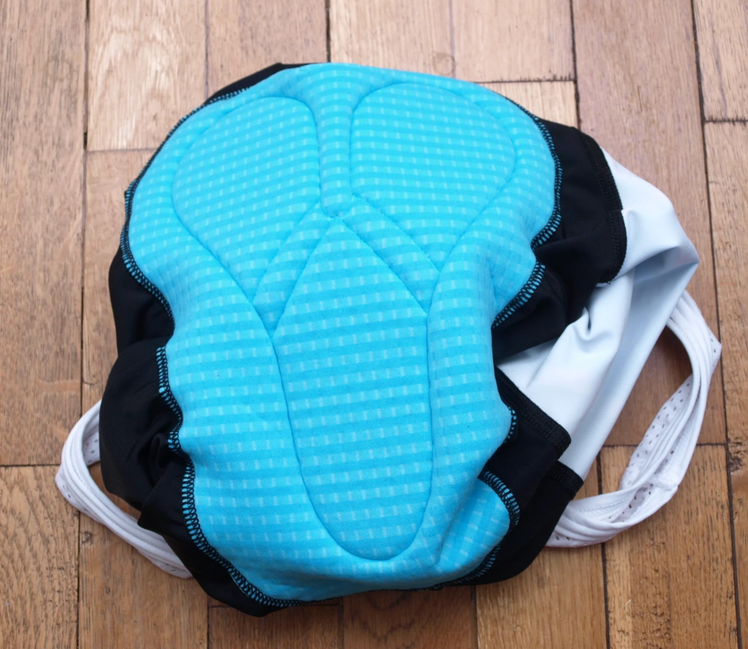 1. Pantaloni scurti ciclism Kalas aero M 3