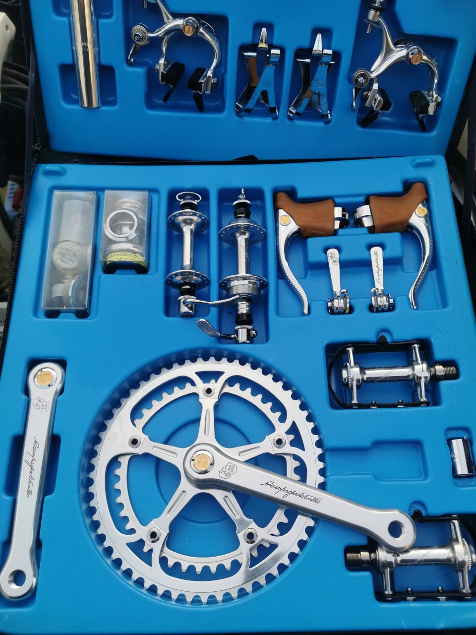 1. Set vintage Campagnolo 50th Anniversary