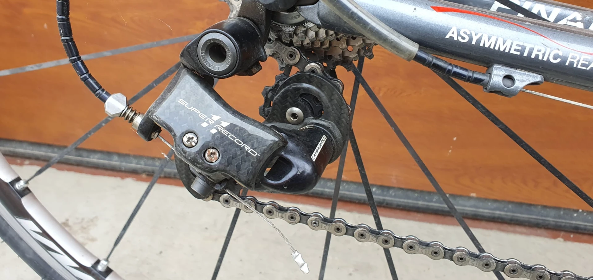 1. Pinarello 30HM12K FullCarbon Monocoque
