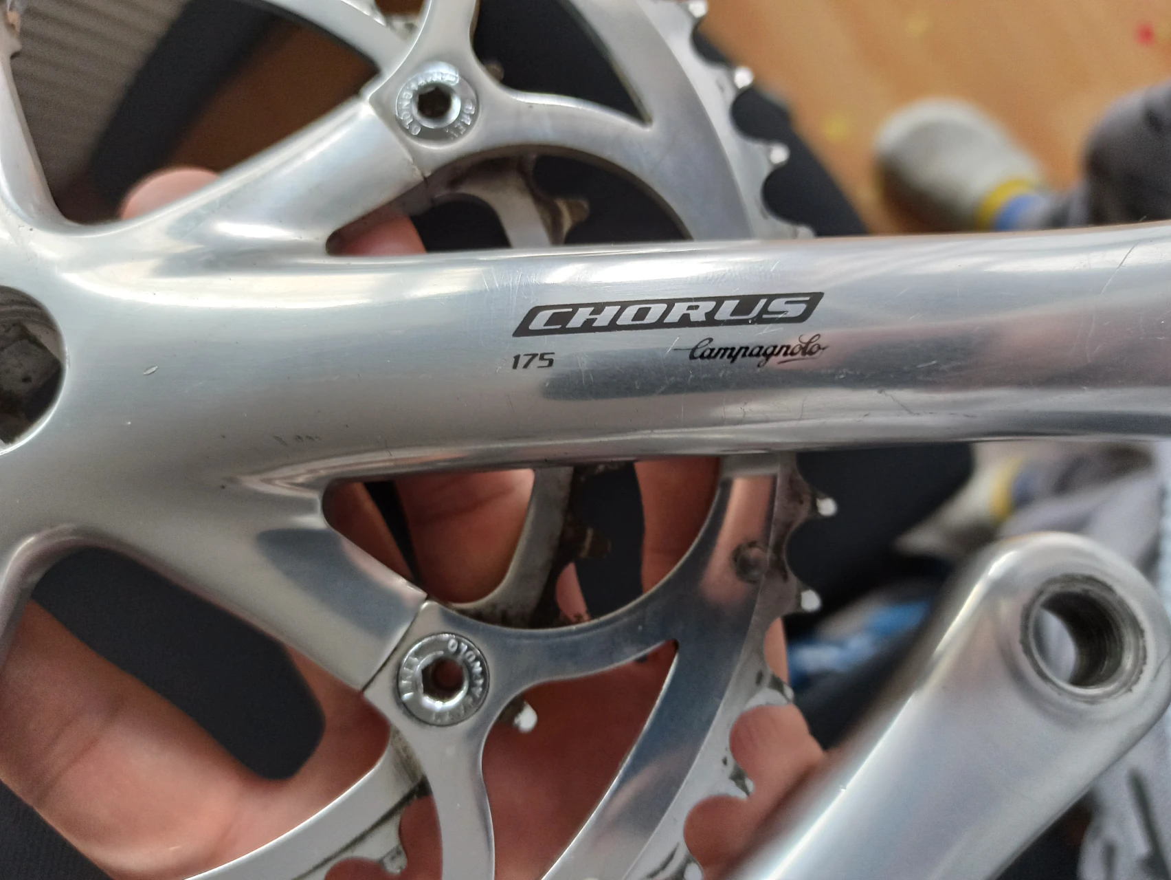 1. Angrenaj Campagnolo Chorus 175mm pătrat