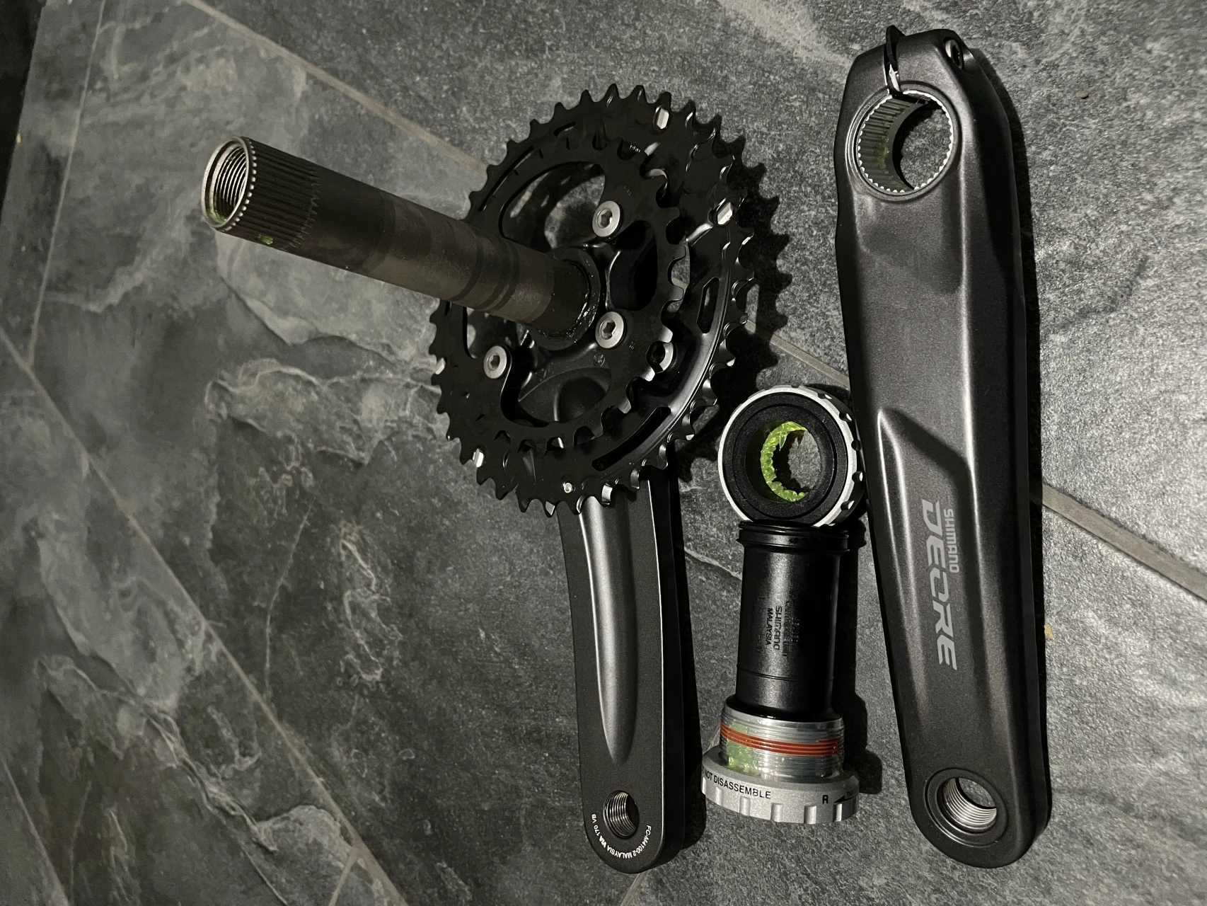 1. Angrenaj Shimano Deore