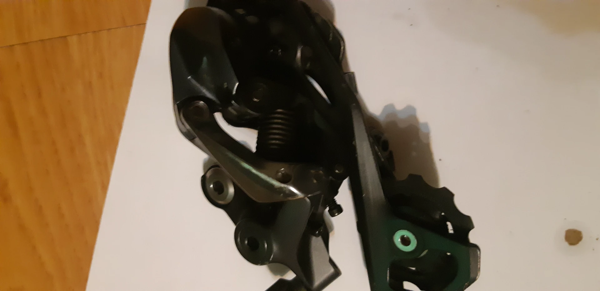1. Schimbător spate ULTEGRA R8000