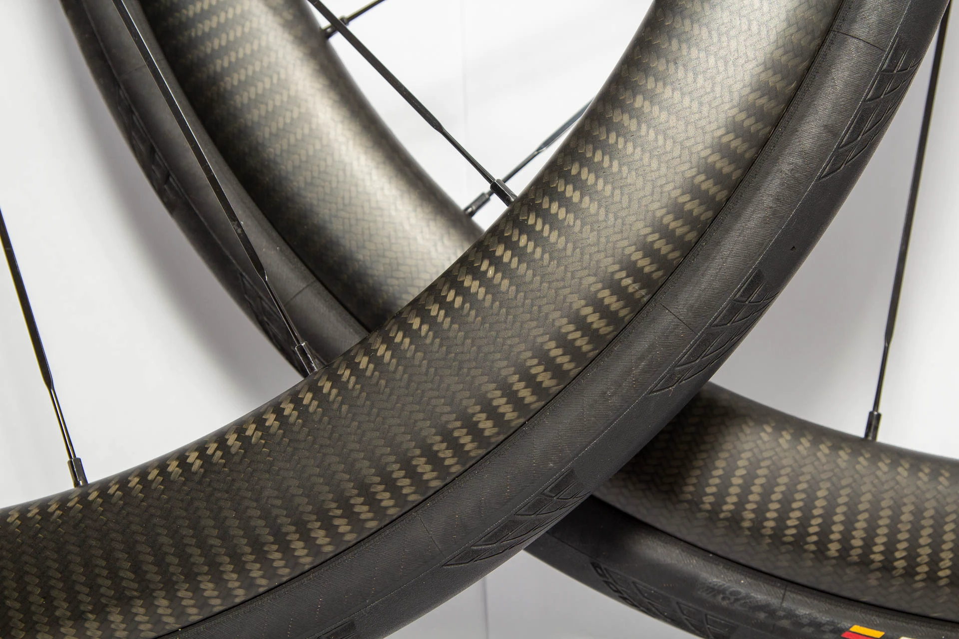 1. Roti aero Mavic Cosmic SL 45 Disc Carbon UST