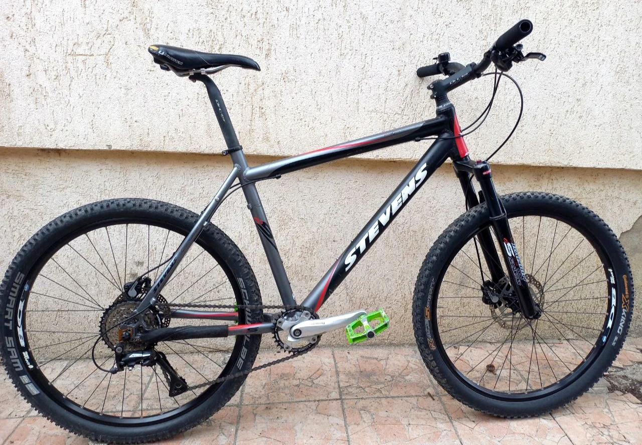 4. Stevens bike 26 race