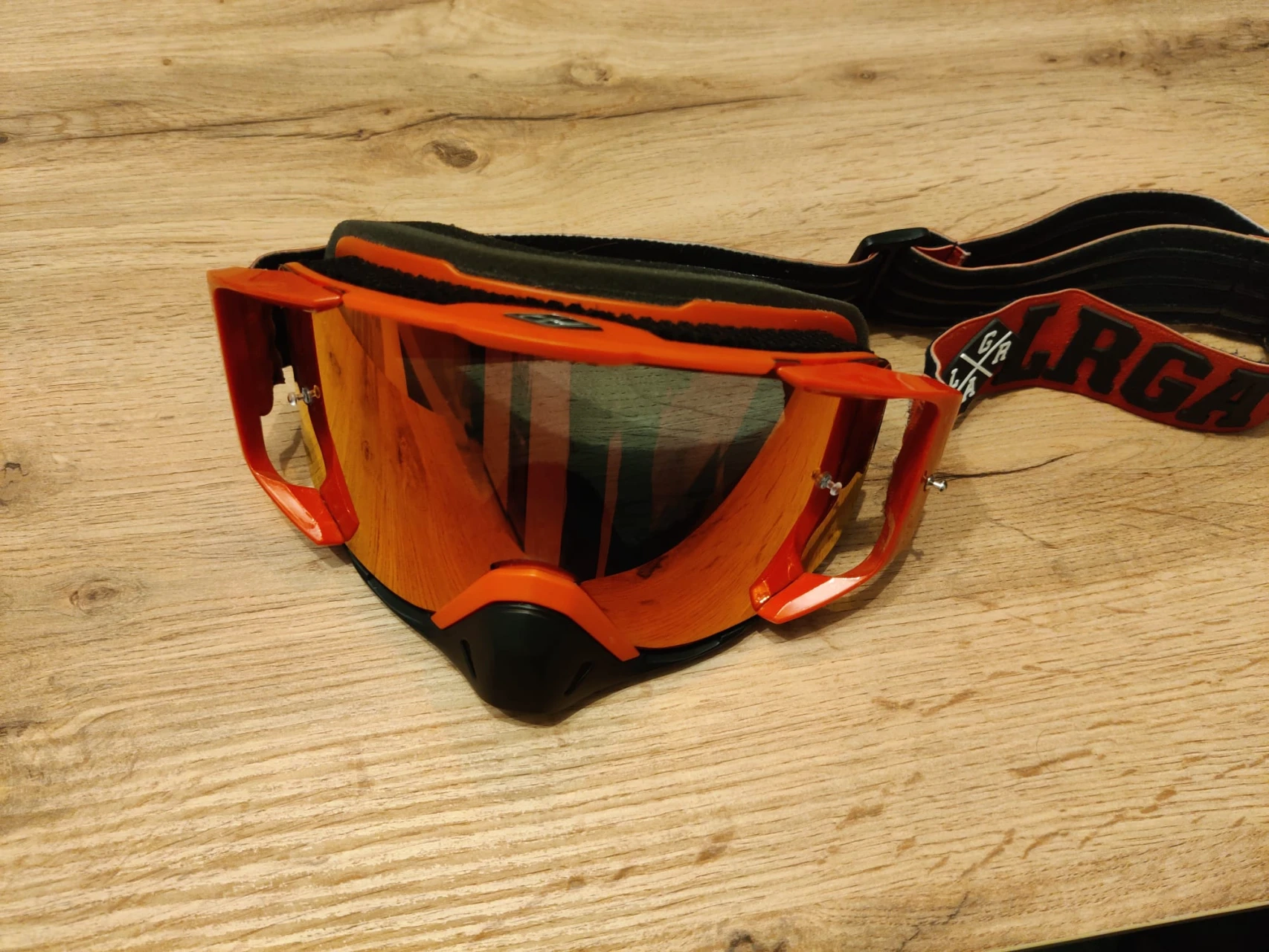 2. Ochelari Loose Riders C/S RED
