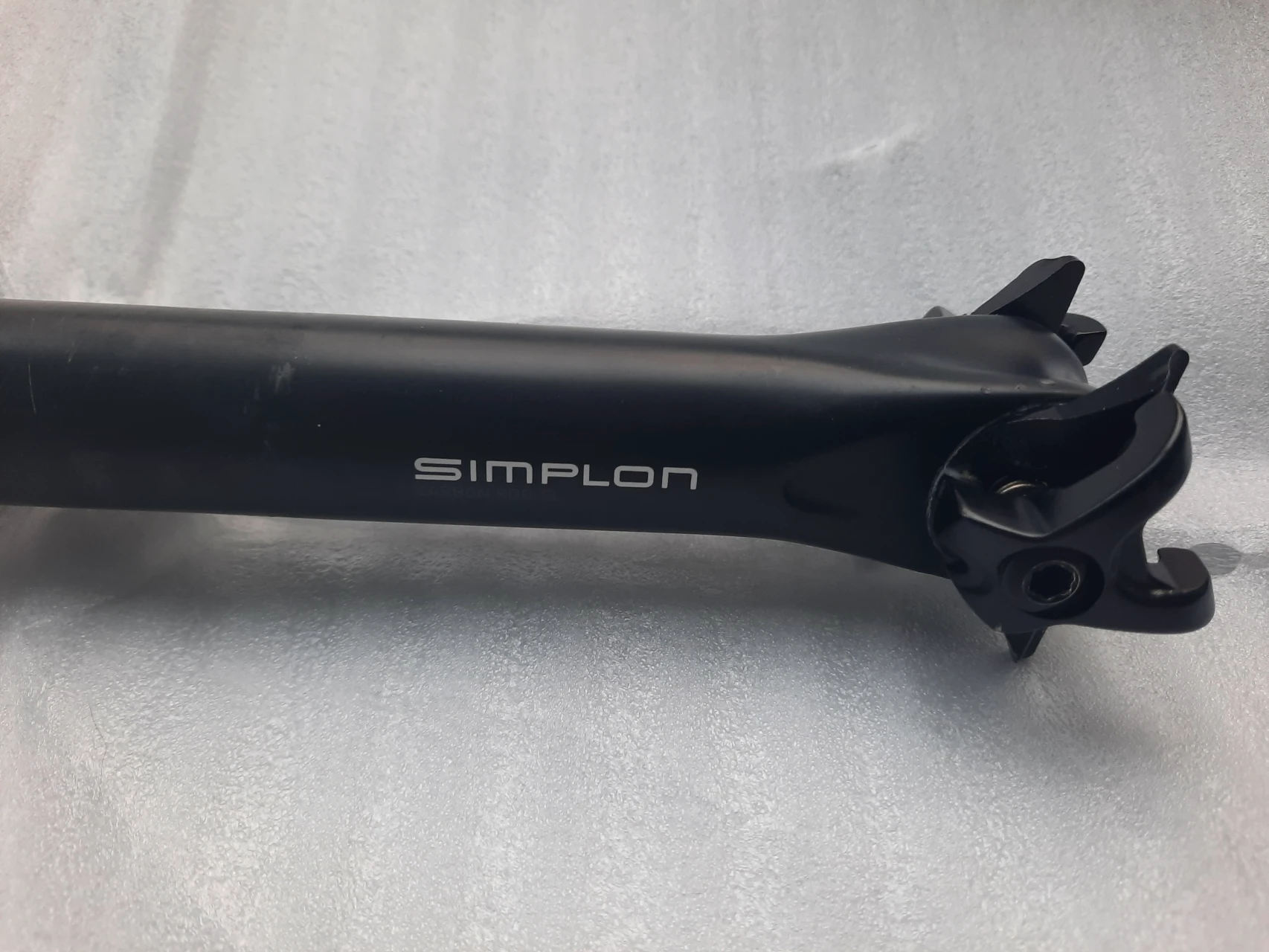 5. Tija de sa simplin 31.6 400mm carbon folosita stare foarte buna