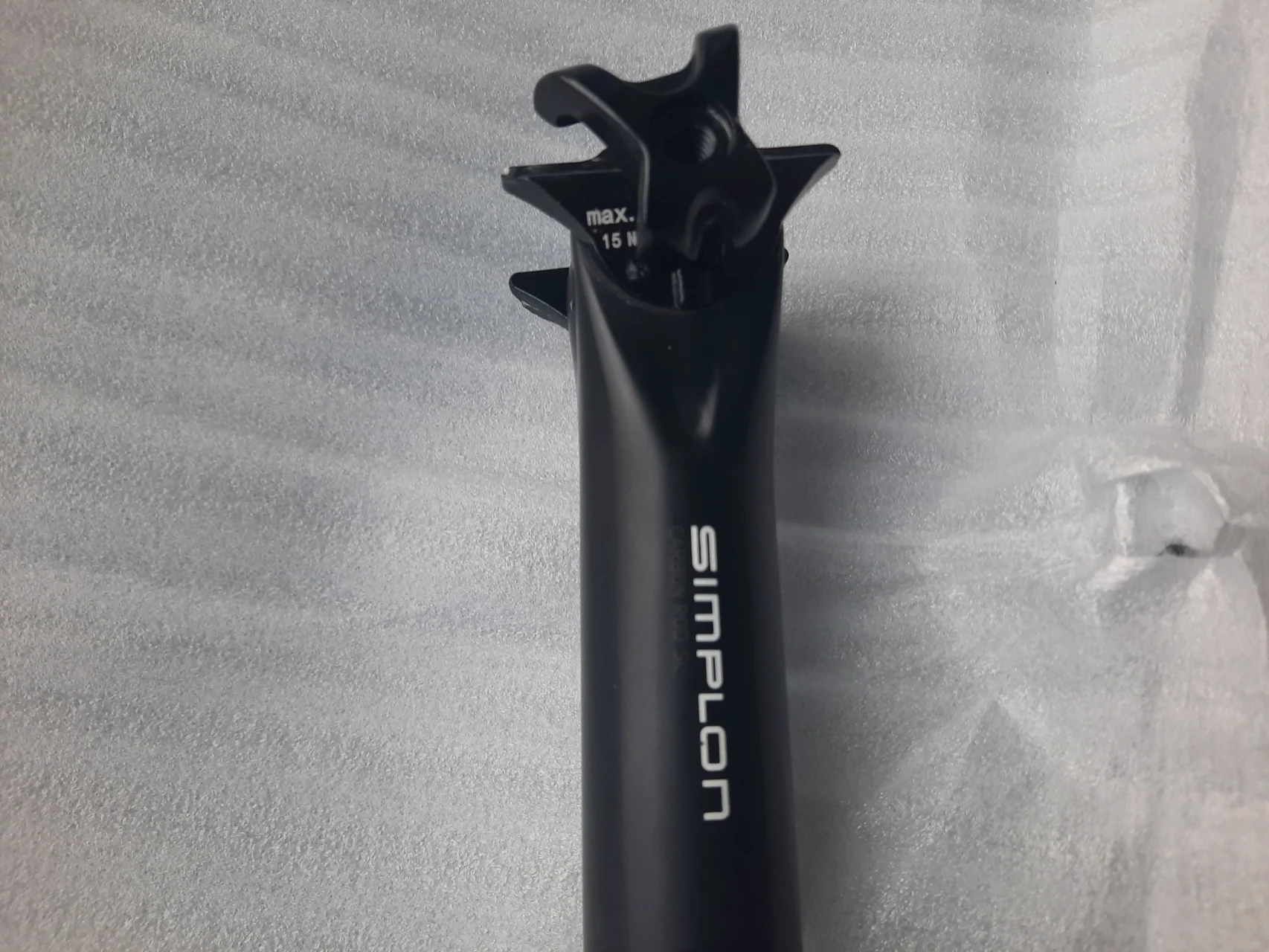 2. Tija de sa simplin 31.6 400mm carbon folosita stare foarte buna