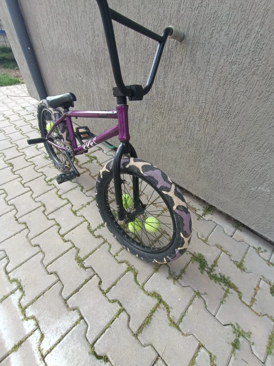 4. Vând bicicletă BMX custom