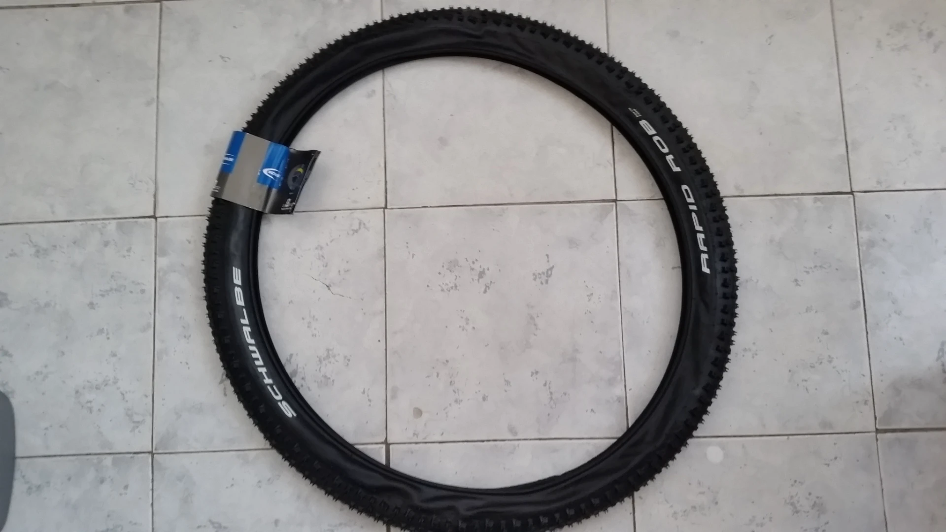 1. Schwalbe Rapid Rob K-Guard 26x2.25