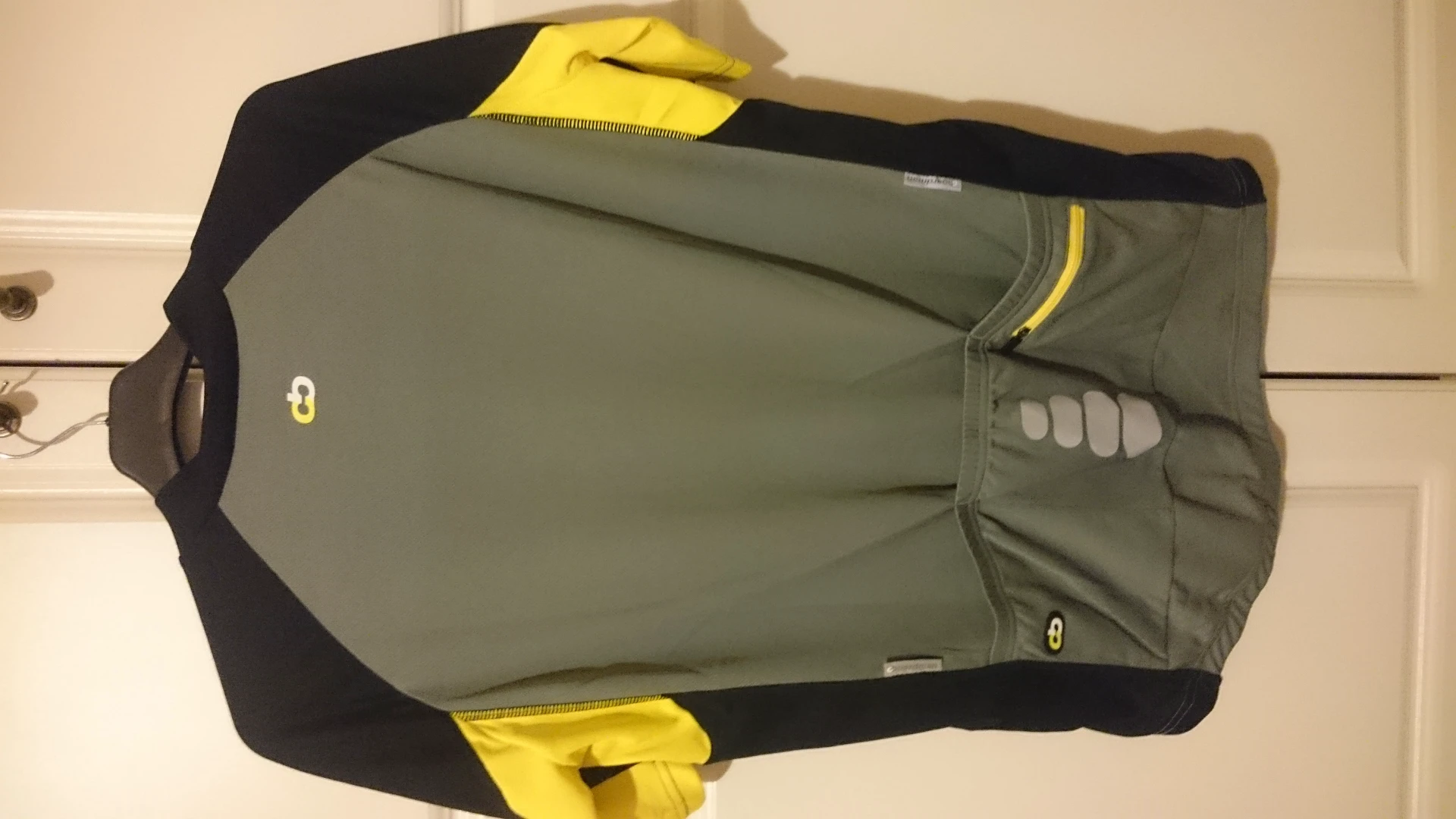 1. Vand tricou Boardman, Nou