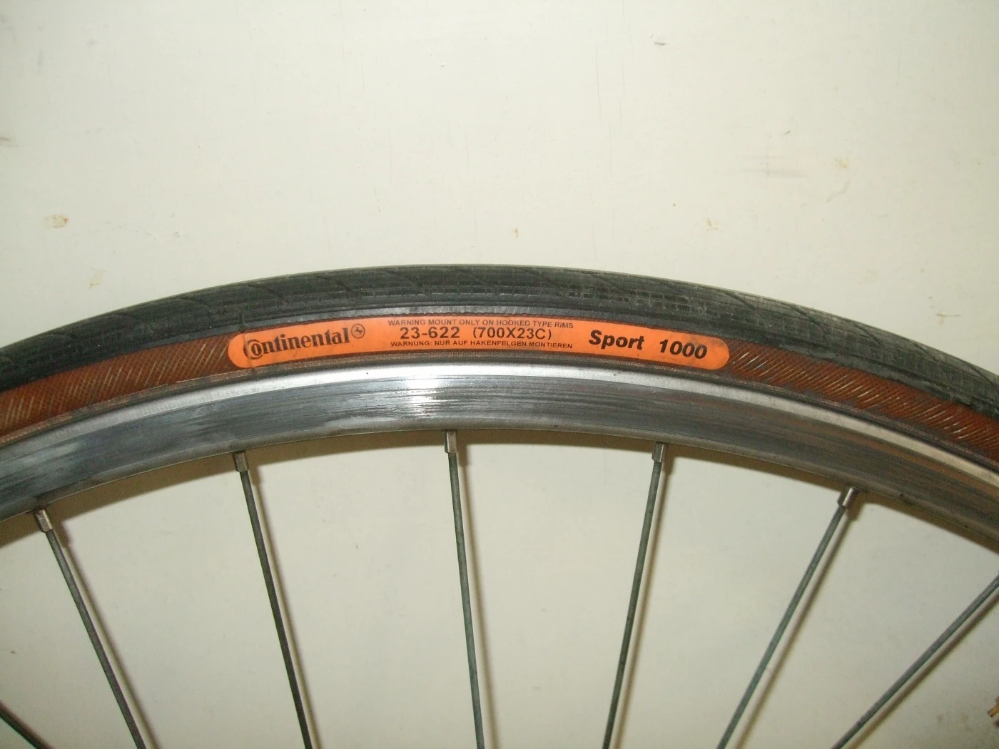 1. Roată Alesa/Shimano spate 28* 7speed