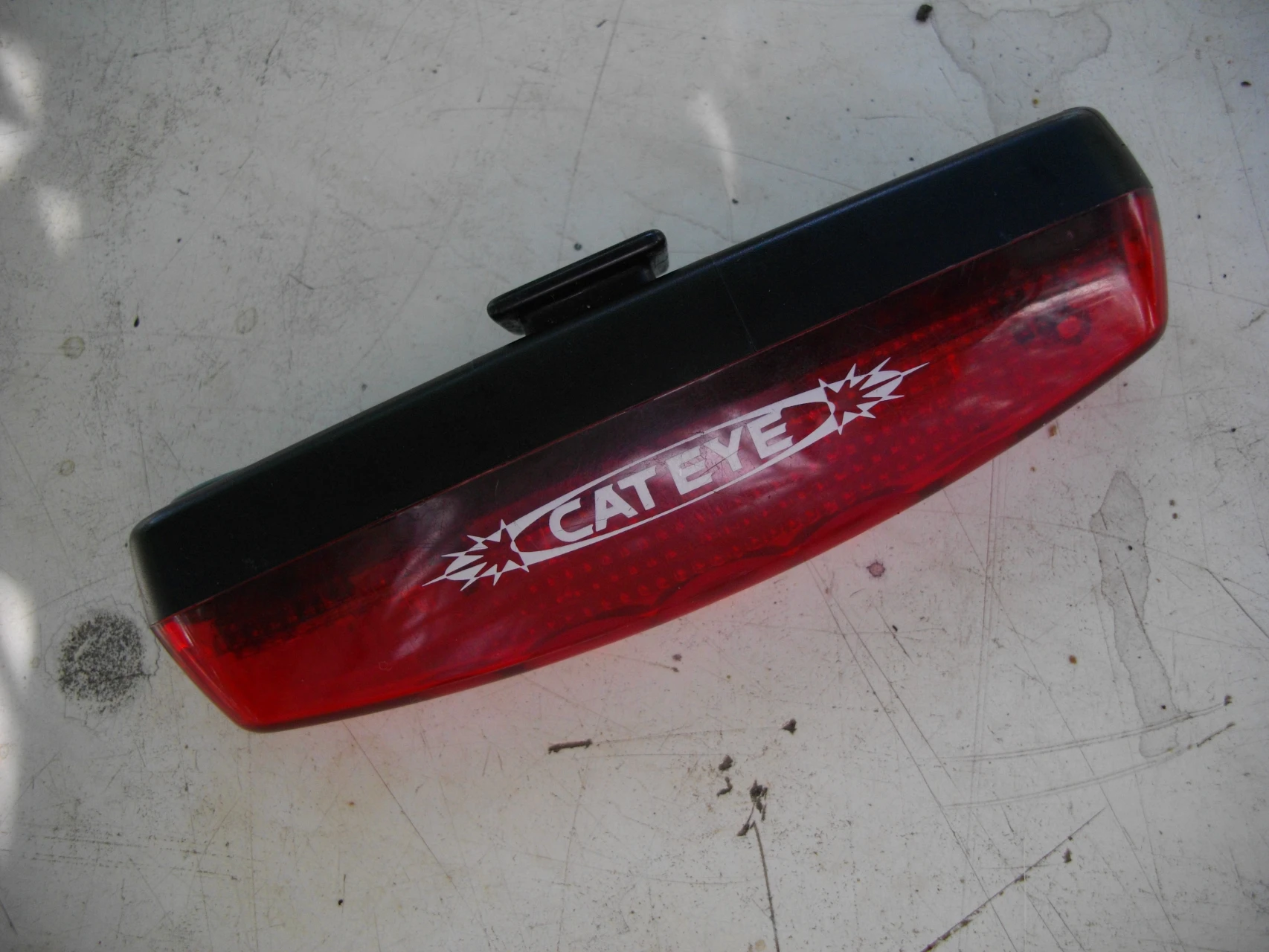 1. Stop Cateye st-ld610