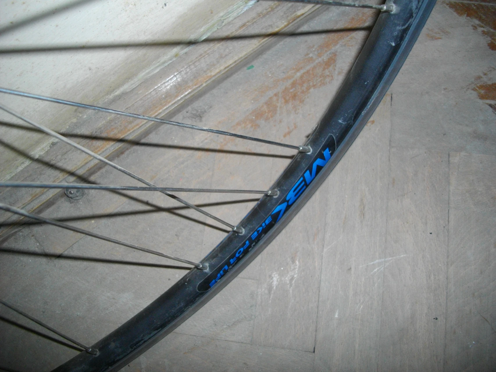 1. 28-29'',' de fata MBK