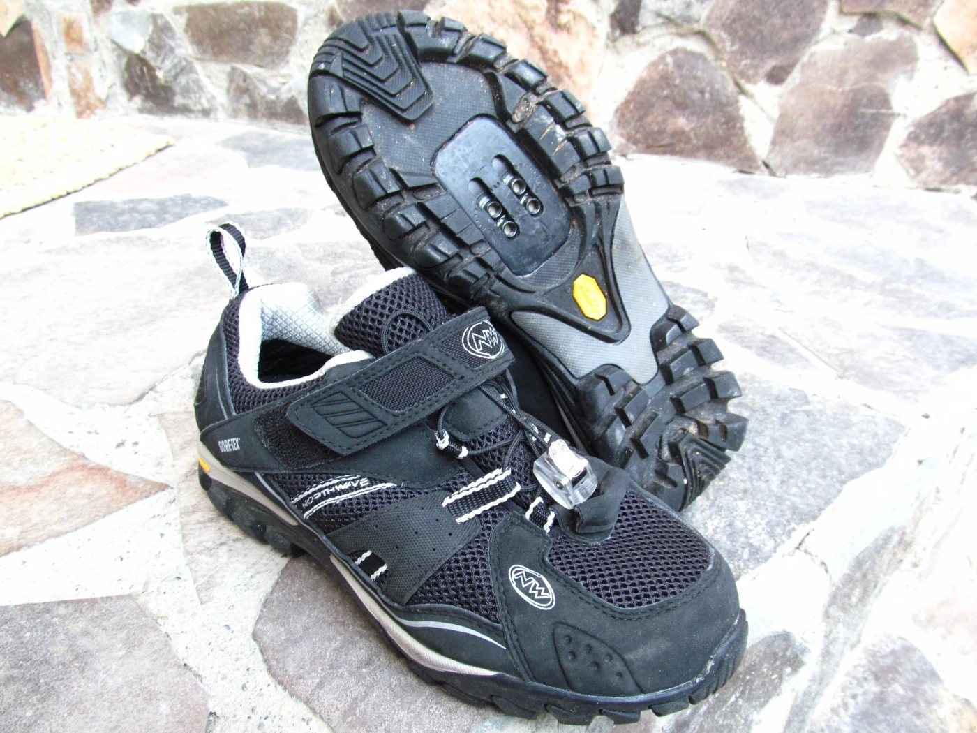 1. Pantofi Northwave nr 38(25cm)