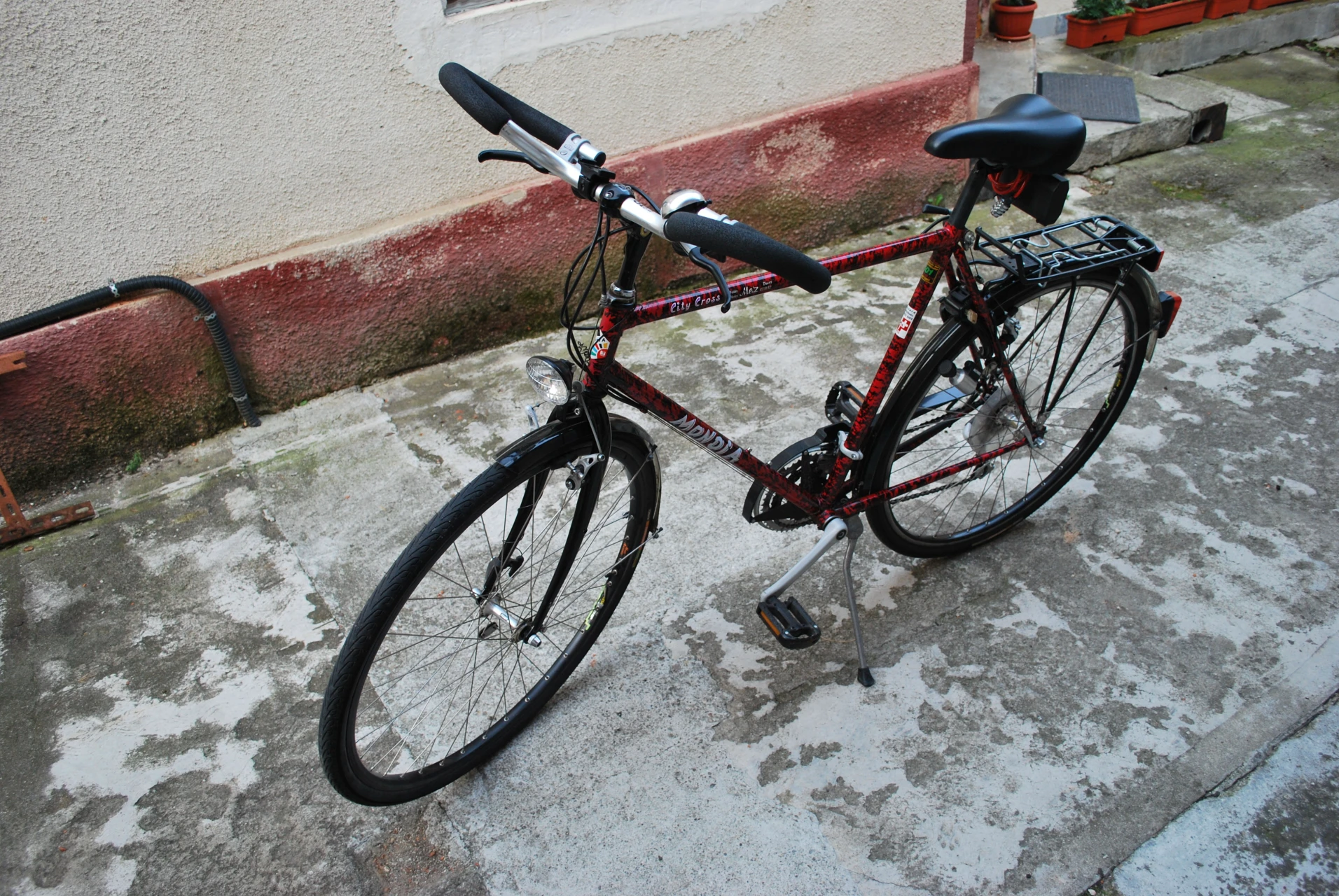 1. Mondia city cross