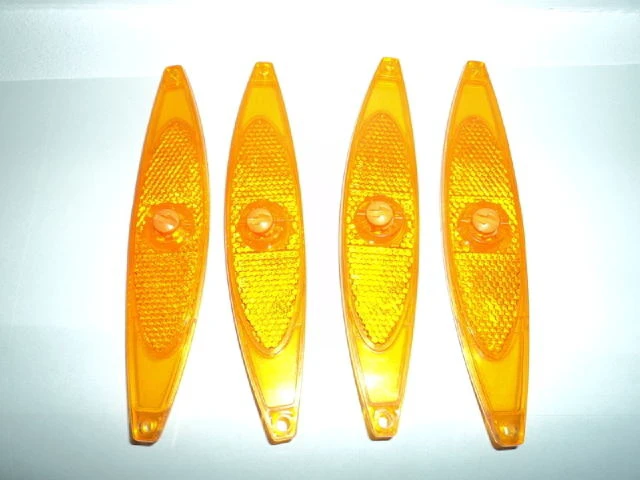 1. Set de ochi de pisica / catadioptri