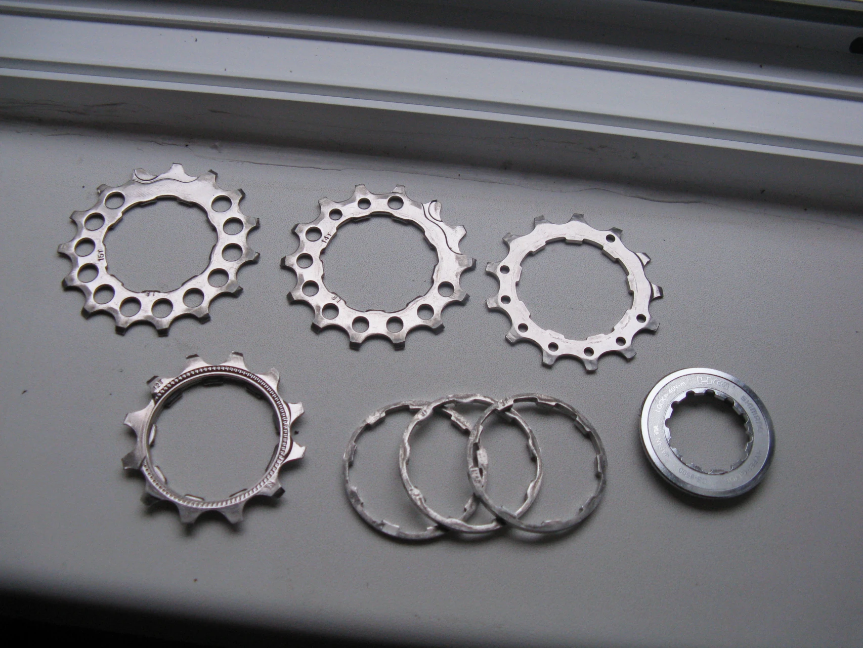 1. Pinioane Shimano Ultegra Cs 6500 ( 12-27 )