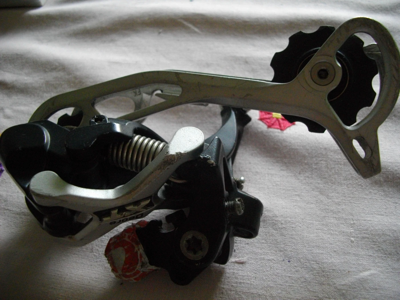 1. De pinioane Shimano deore xt shadow M772