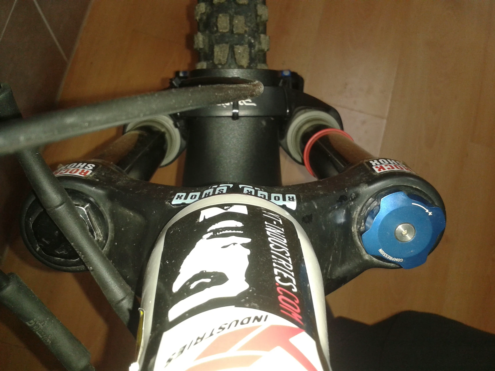 1. Furca Rock Shox Domain RC 180mm NEGOCIABIL !