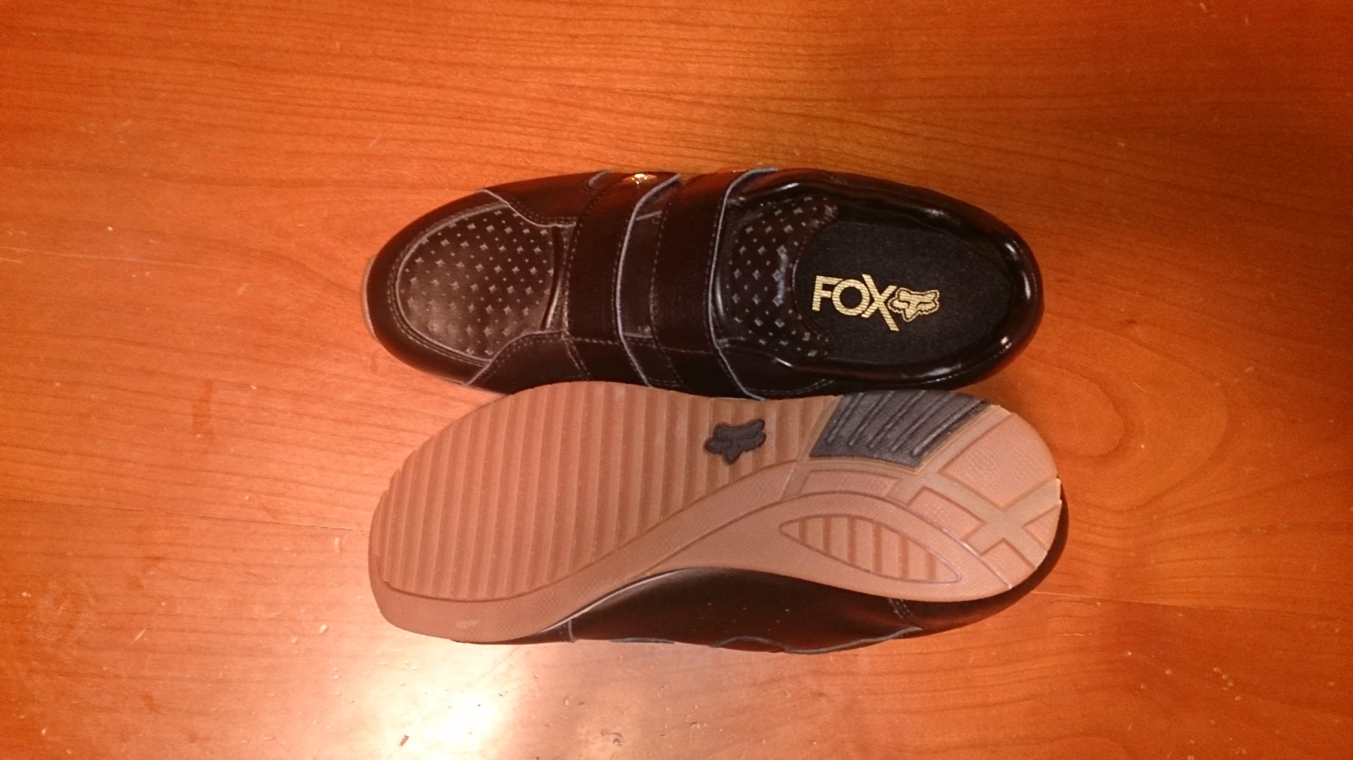 1. Pantofi sport FOX marime 38