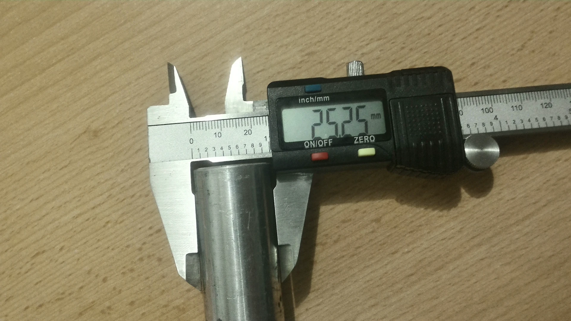 1. Tija sea aluminiu grosime 25.4