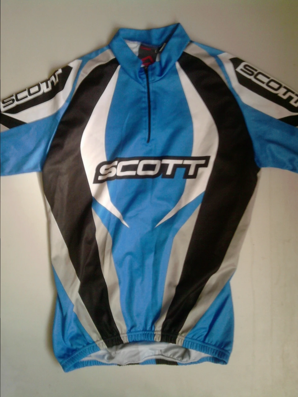 2. Scott tricou L/redus