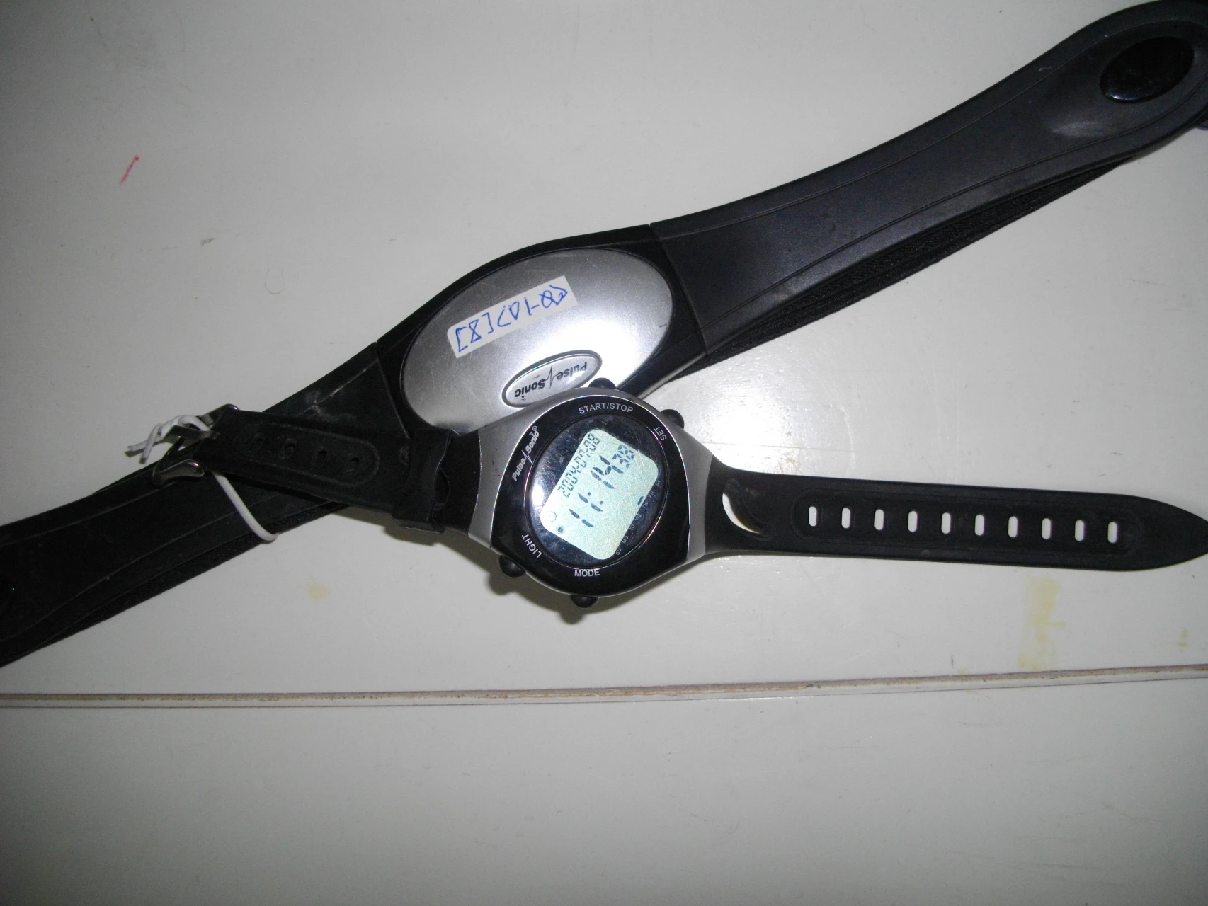 1. Ceas cu senzor de puls Pulsonic
