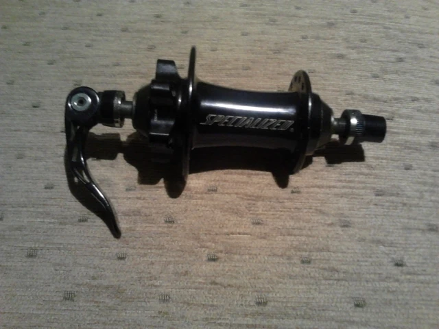 1. Butuc fata Downhill Specialized Stout, 32H