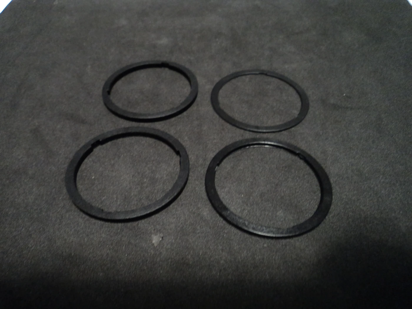 1. Distantiere Shimano butuc pedalier (monobloc)