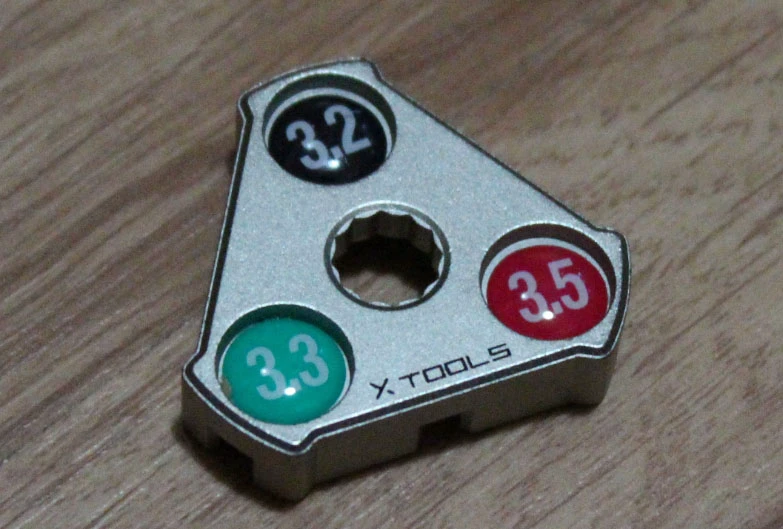 1. X-Tools 3Way cheie spite