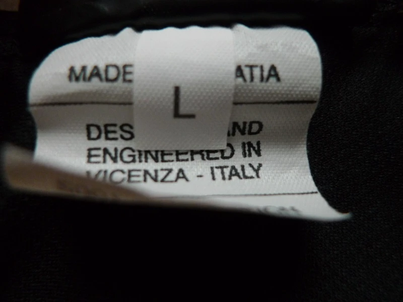 1. Pantaloni Campagnolo