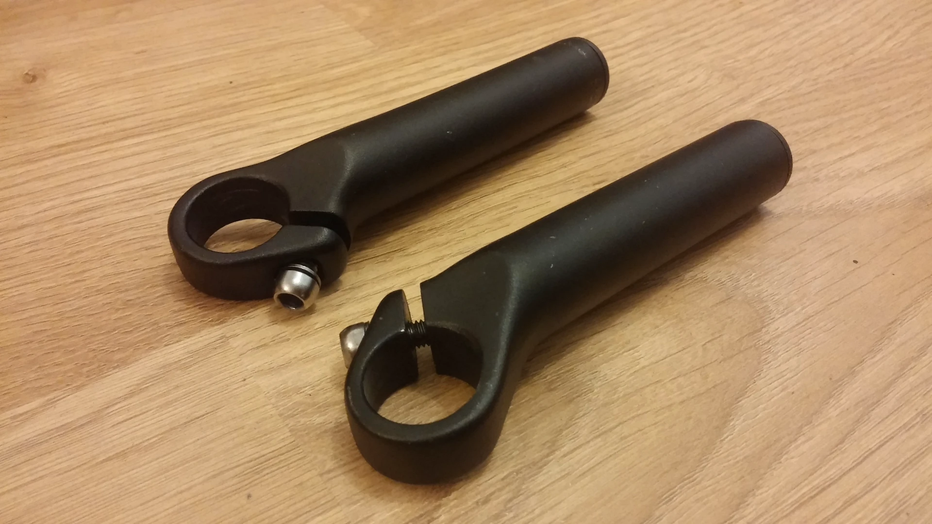 1. Coarne aluminiu unbranded (bar ends)