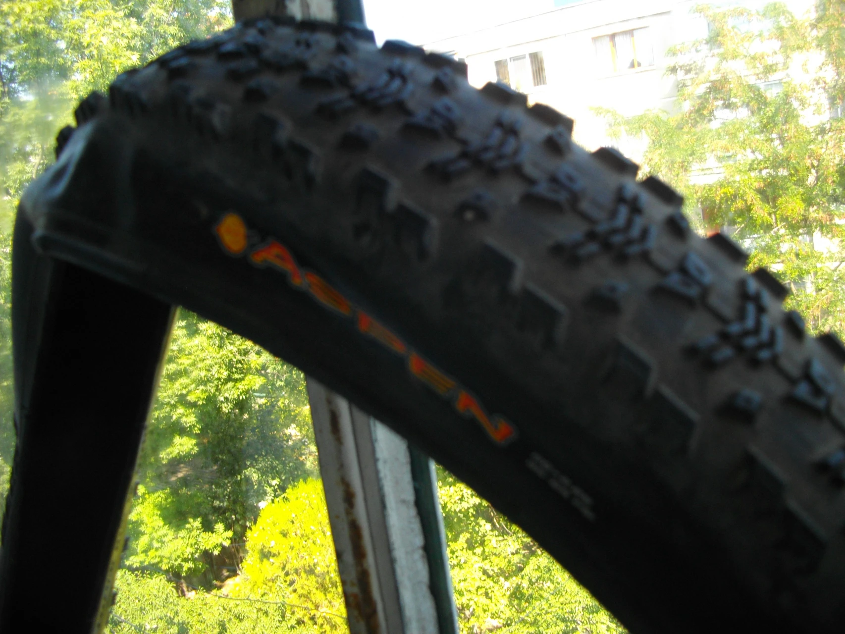 1. Un Maxxis aspen, 26x2,25